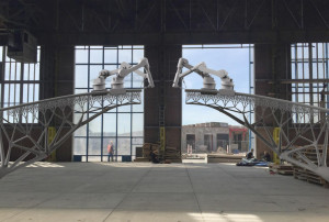 3047350-slide-s-3-this-robot-can-3-d-print-a-steel-bridge-in-mid-air-11-visual-location