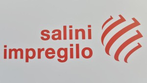 Il logo di Salini Impregilo, fotografato il 20 marzo 2014. ANSA/DANIEL DAL ZENNARO