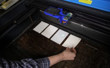 Smart laser cutter system detects different materials